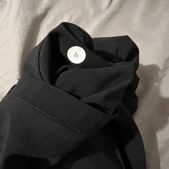 Lululemon shorts - Picture 4 of 4